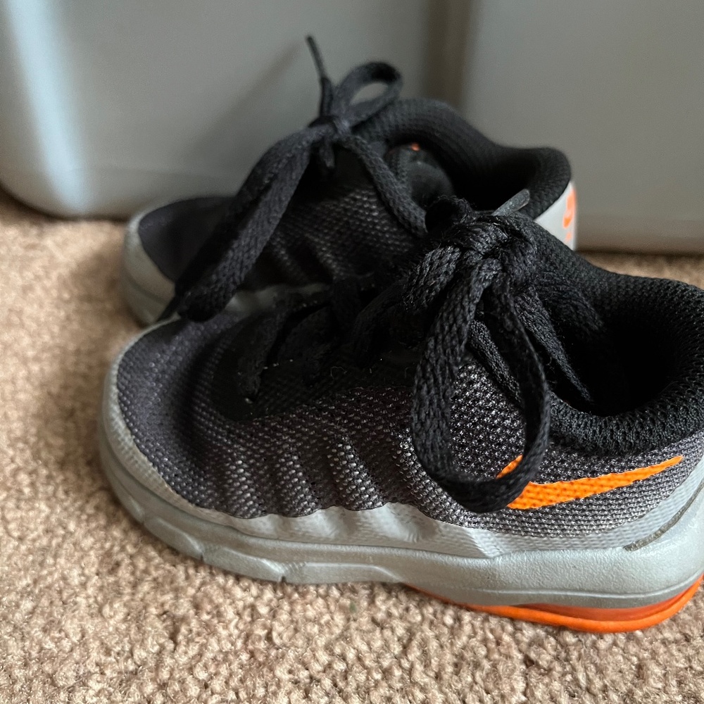 Infant Nike